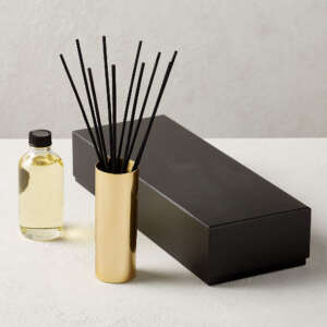 Cedarwood + Tobacco Scented Reed Diffuser